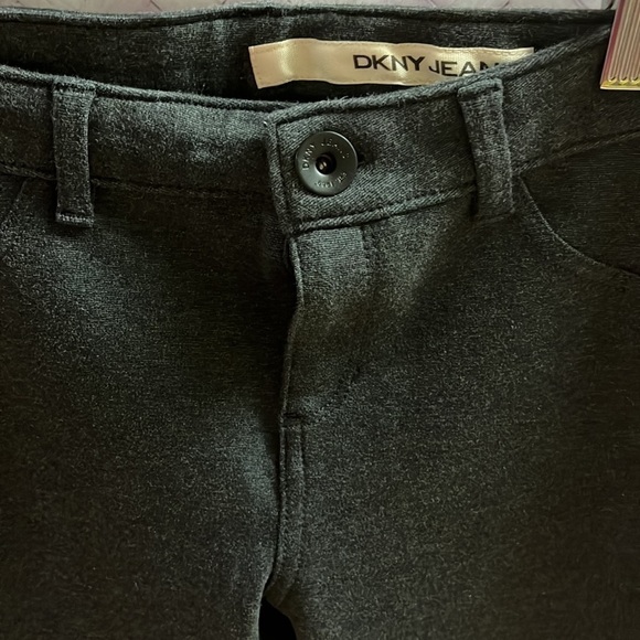 Dkny dark grey zip up leggings - size 4, skinny, stretch, back pockets - Picture 2 of 6